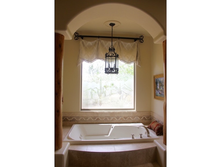 Drapery Department Bathtub Window Covering tubdrapery at Norwood Furniture