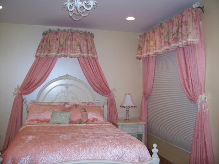Drapery Department Window Treatment Win 20 at Norwood Furniture