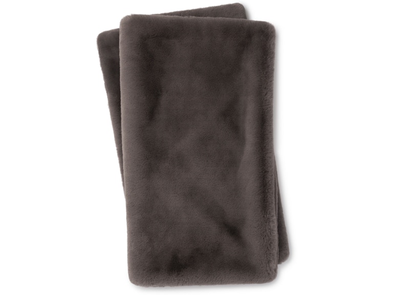 Loloi Bedding Essentials ROGER 4'2" X 5' THROW ROGET0046CC00TH01 at Norwood Furniture