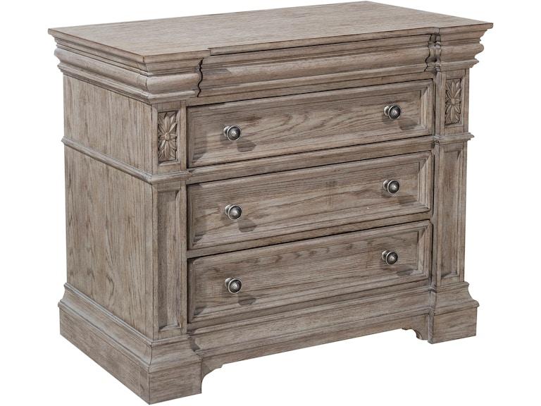 Pulaski Furniture Bedroom Kingsbury 4 Drawer Bachelor's Chest P167123 at Norwood Furniture